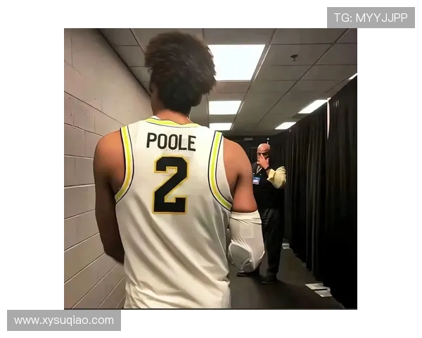 勇士与奇才激战25号赛场精彩回顾与精彩瞬间分析