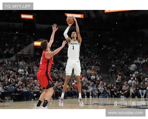 常规赛精彩对决马刺与火箭谁能在这场较量中笑到最后